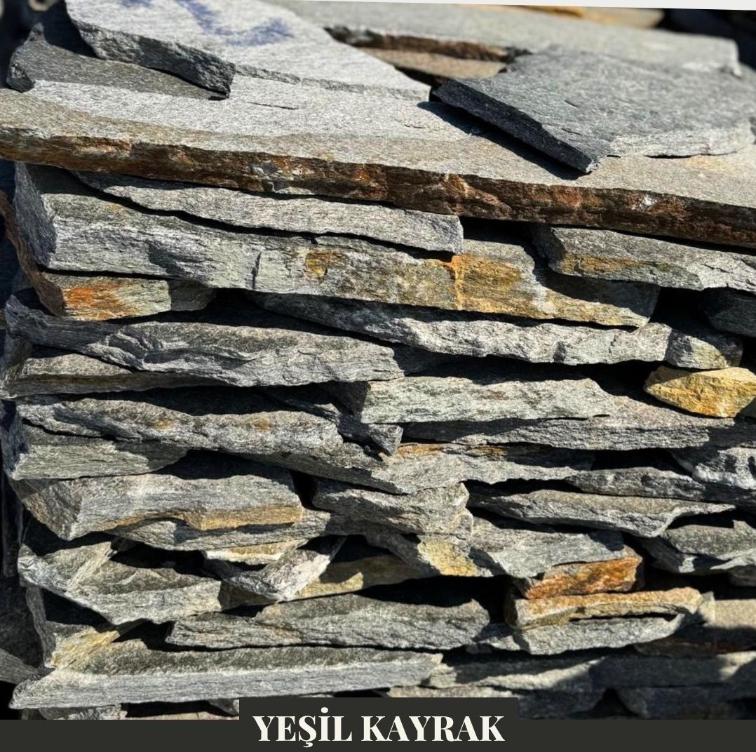 Bergama granit taş bloklarının ocaktan çıkarılmış ham hali